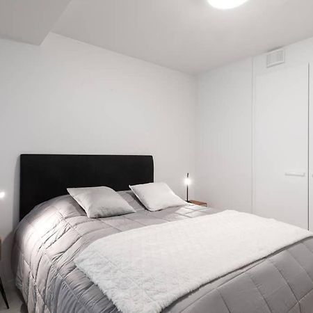Sleek And Spacious 3 Bedroom Apartment In City Centre Хельсинки Экстерьер фото