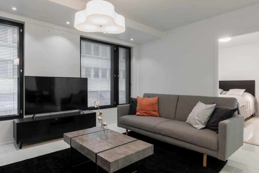 Sleek And Spacious 3 Bedroom Apartment In City Centre Хельсинки Экстерьер фото